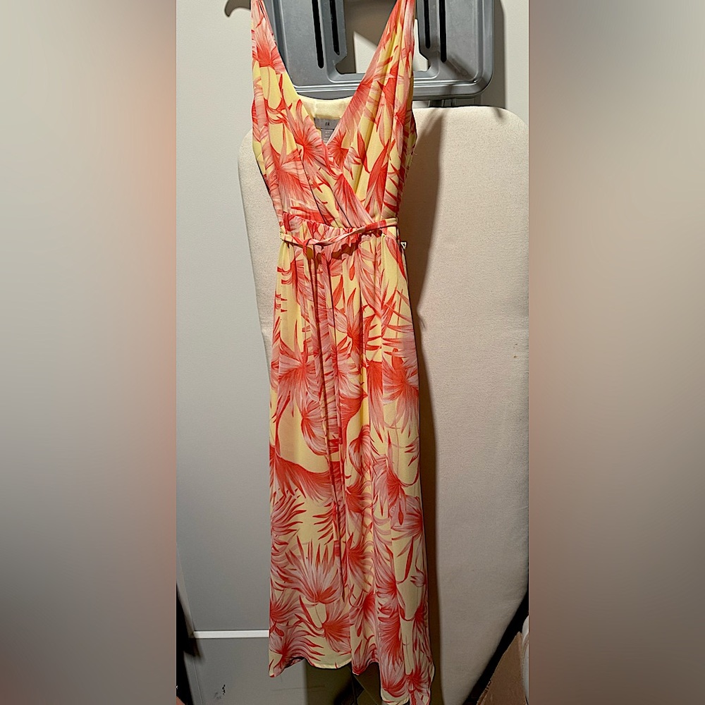 H&M dress size 6 (size S) summer spring dress never worn